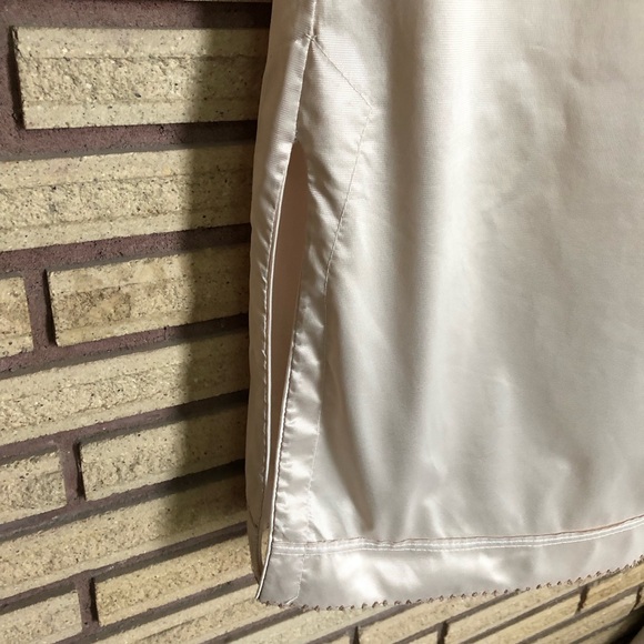 70's Nude/Beige 3/4 Length Slip - Nude Slip - Size 6 -Beige Slip - Straight Slip - Picture 3 of 10